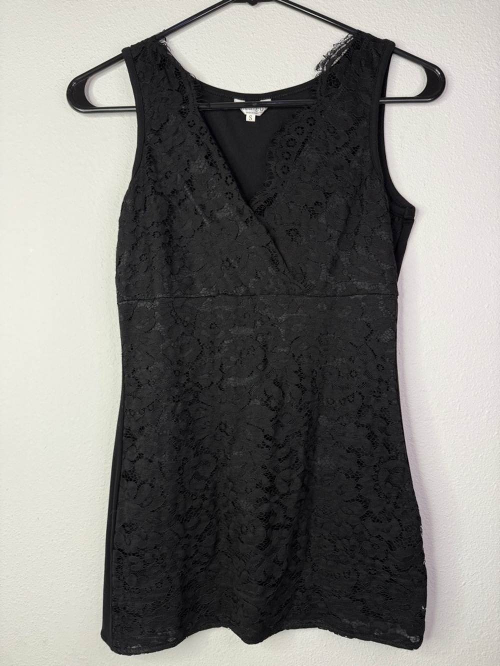Classic Black Lace Sleeveless Top